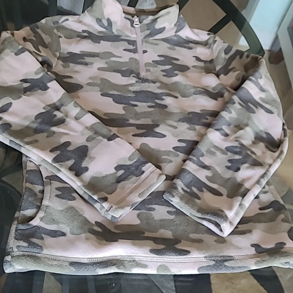 NWT The Children's Place Polo/Sweater❤️